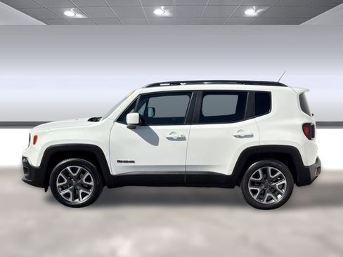 Used 2017 Jeep Renegade Latitude image 2