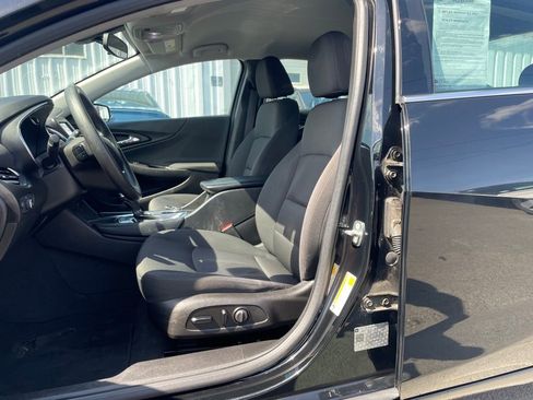 Used 2018 Chevrolet Malibu LT FWD image 10
