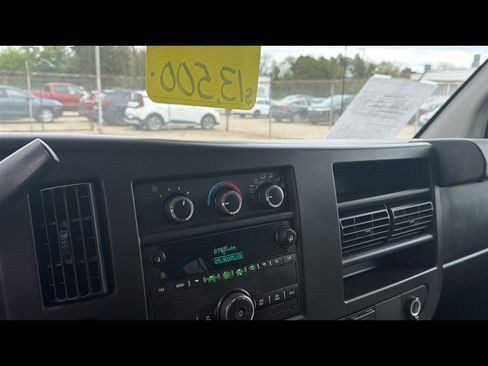 Used 2015 Chevrolet Express 2500 LT w/ LT Preferred Equipment Group RWD image 15