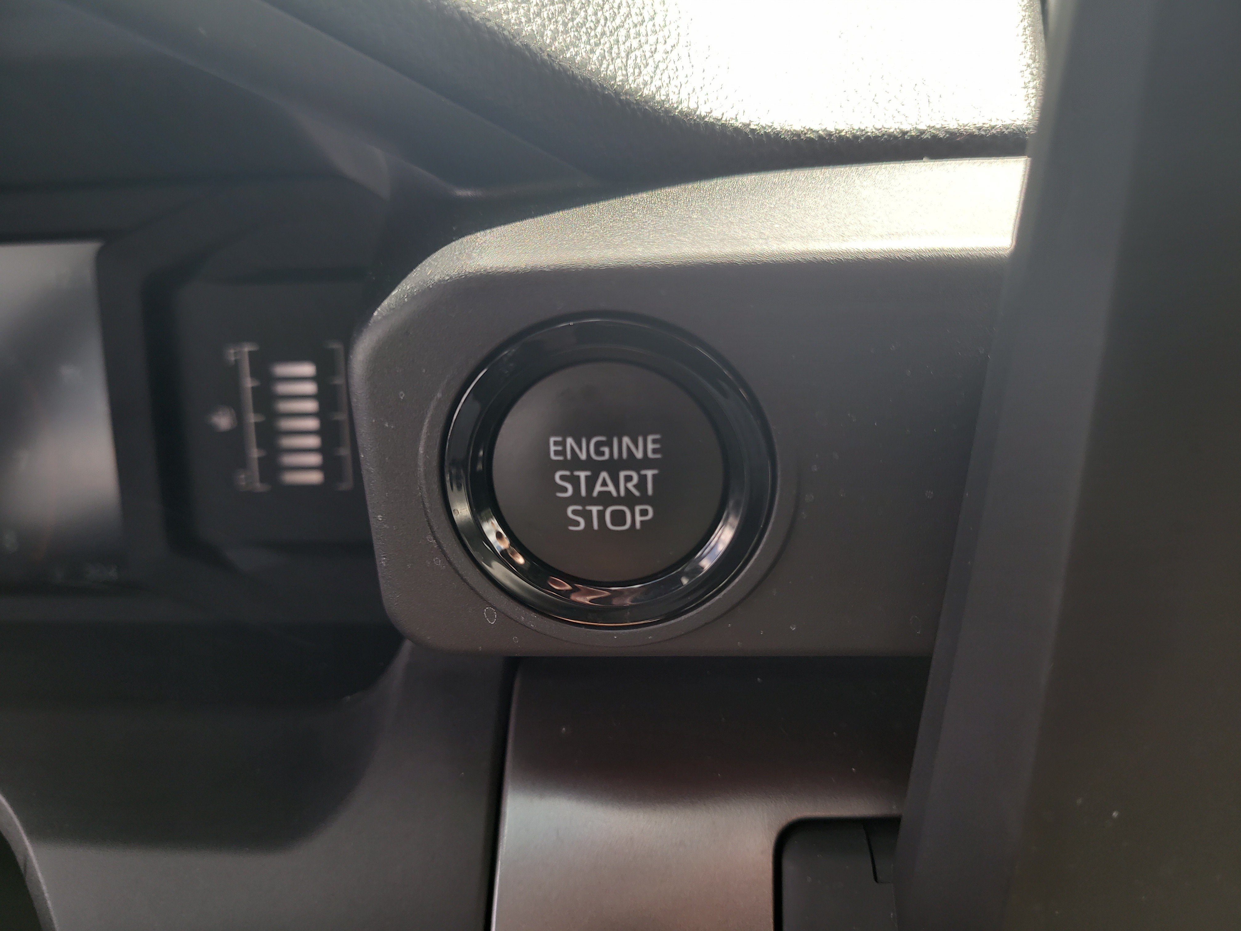 Used 2025 Toyota Tacoma SR5 RWD image 27