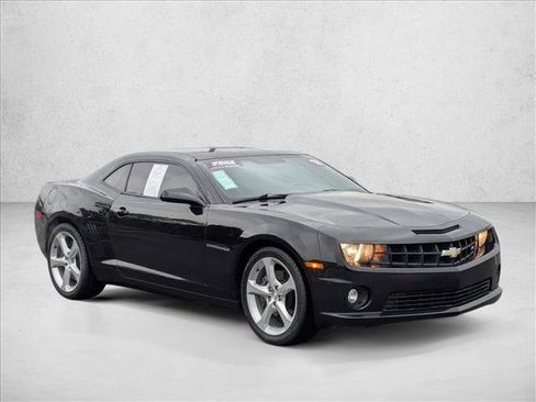 Used 2013 Chevrolet Camaro SS image 3