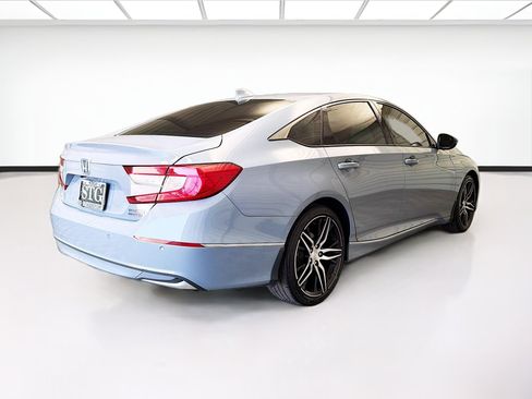 Used 2022 Honda Accord Touring image 4