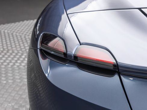 Used 2024 Ferrari Roma Spider RWD image 30