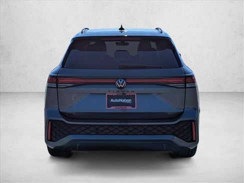 New 2026 Volkswagen Tiguan SE R-Line image 6