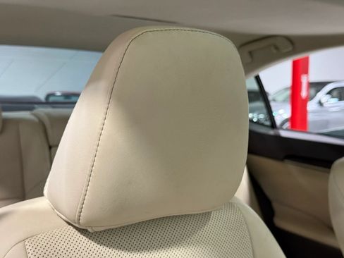 Used 2016 Lexus ES 350 w/ Premium Package w/Wood Trim FWD image 50