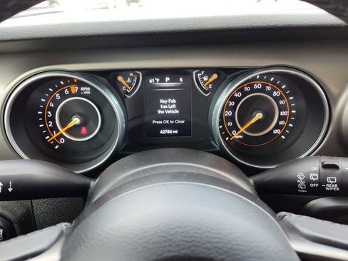 Used 2018 Jeep Wrangler Unlimited Sport S image 26