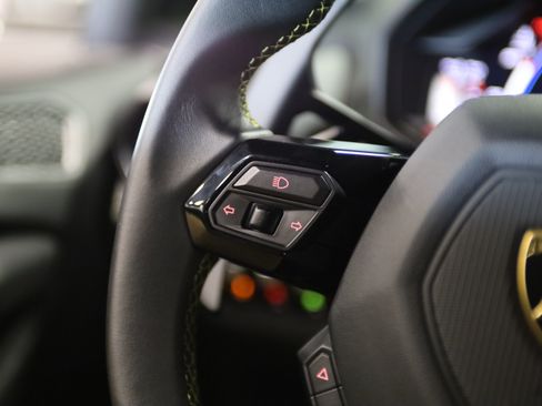 Used 2021 Lamborghini Huracan EVO AWD/4WD image 21