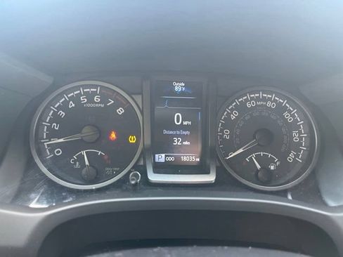 Used 2023 Toyota Tacoma TRD Off-Road AWD/4WD image 21