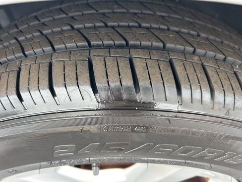 Used 2017 Ford Edge SE w/ Cargo Accessory Package image 25