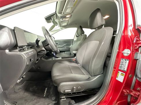Used 2024 Hyundai Kona SEL image 17