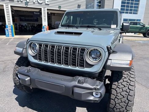 Used 2026 Jeep Wrangler Unlimited Rubicon 392 w/ Quick Order Package 27X Moab AWD/4WD image 17