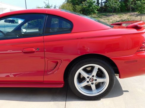 Used 1995 Ford Mustang GT RWD image 14