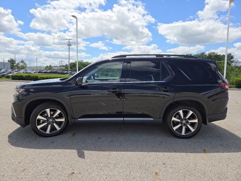 Used 2025 Honda Pilot Touring image 15
