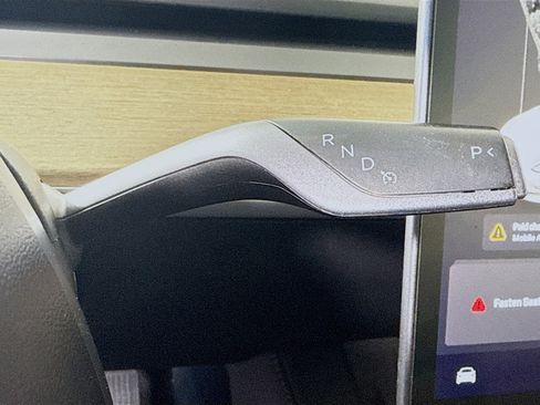 Used 2021 Tesla Model 3 Standard Range Plus image 20