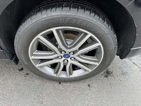 Used 2019 Ford Edge Titanium w/ Equipment Group 301A image 11