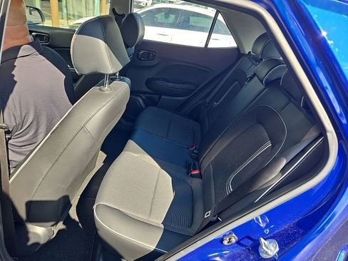 Certified 2023 Hyundai Venue Limited FWD image 16