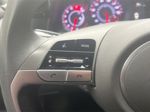 Used 2021 Hyundai Elantra SE image 24