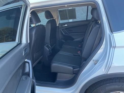 Used 2021 Volkswagen Tiguan SE image 26