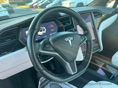 Used 2019 Tesla Model X 100D image 17
