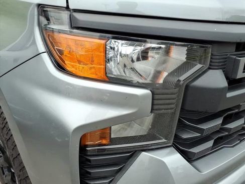 Used 2023 Chevrolet Silverado 1500 Custom AWD/4WD image 3