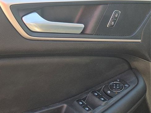 Used 2024 Ford Edge SEL image 22