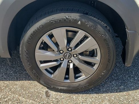 Used 2024 Nissan Pathfinder SV FWD image 5