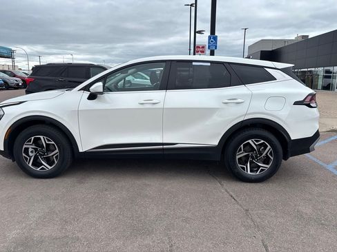 Used 2023 Kia Sportage LX AWD/4WD image 8