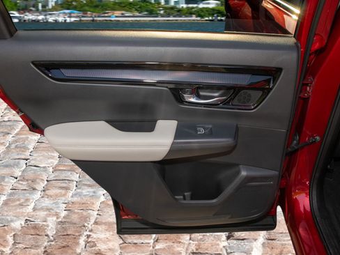 Used 2023 Honda CR-V EX-L image 11