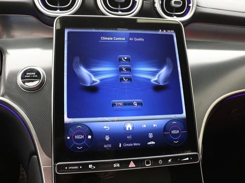 Used 2025 Mercedes-Benz GLC 300 4MATIC image 29