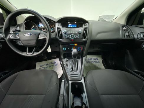 Used 2017 Ford Focus SE image 18