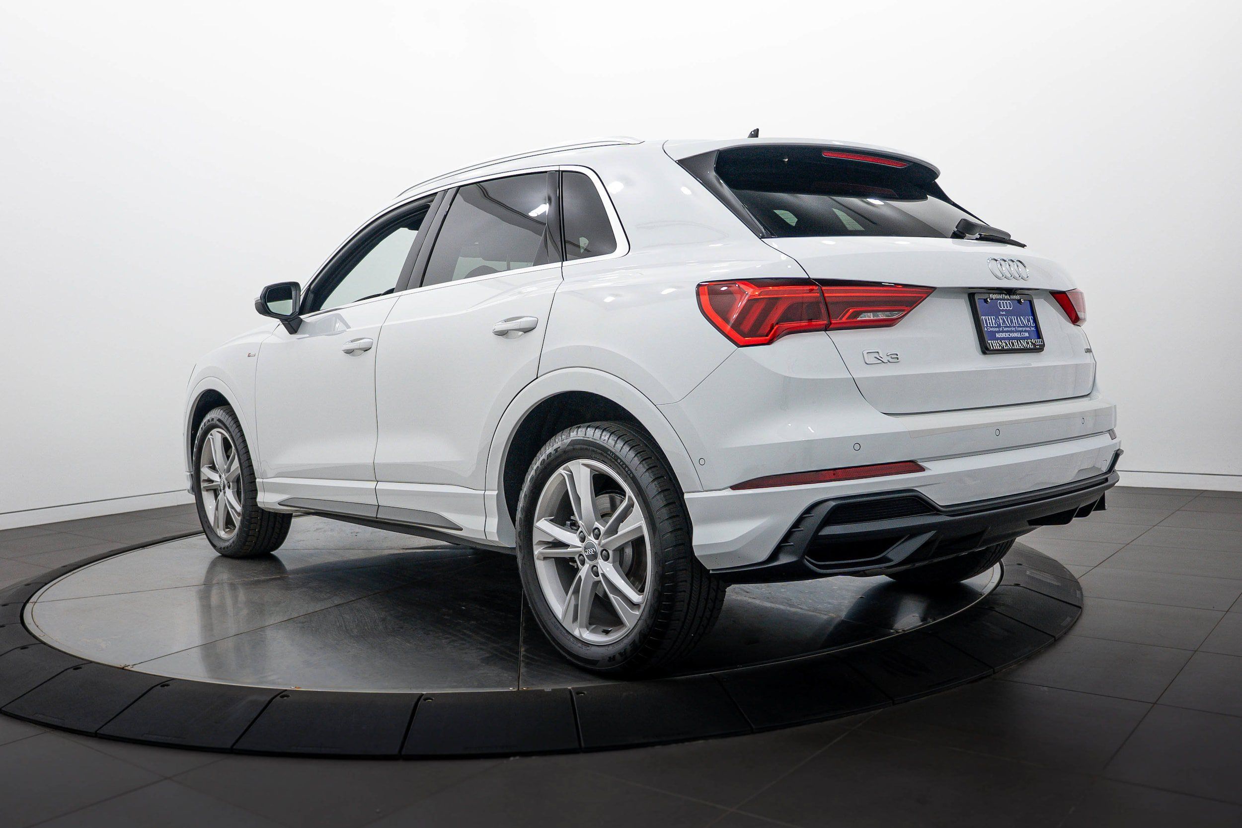 Used 2019 Audi Q3 2.0T Prestige AWD/4WD image 5