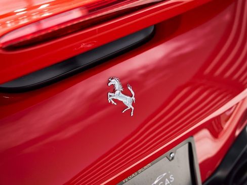 Used 2022 Ferrari F8 Tributo image 14