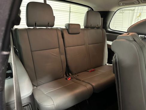 Used 2018 Toyota Sequoia SR5 image 20