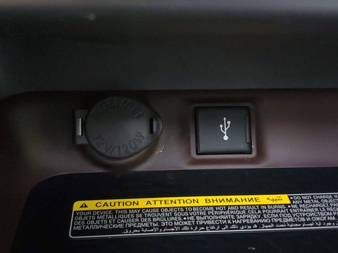 Used 2020 Toyota RAV4 Limited AWD/4WD image 28