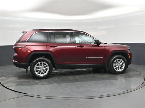 New 2025 Jeep Grand Cherokee Laredo X image 2