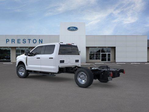 New 2026 Ford F350 XL w/ XL Chrome Package AWD/4WD image 4
