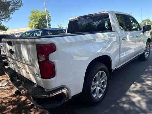 Used 2023 Chevrolet Silverado 1500 LTZ AWD/4WD image 2