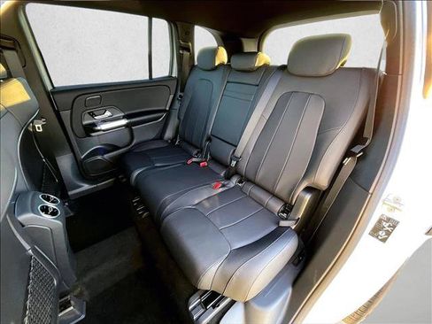 Used 2026 Mercedes-Benz GLB 250 image 12