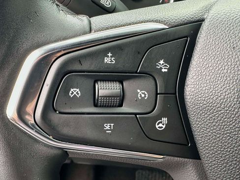 Used 2023 Chevrolet TrailBlazer ACTIV w/ Technology Package AWD/4WD image 16