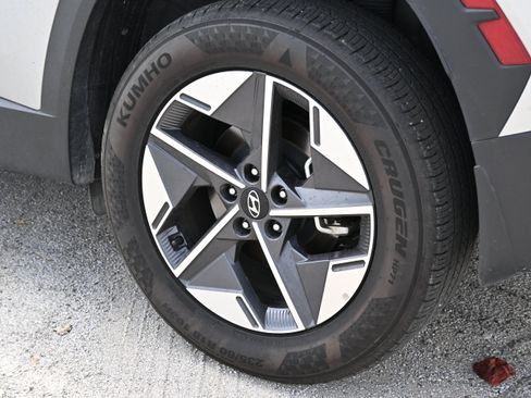 Used 2025 Hyundai Tucson SEL FWD image 15
