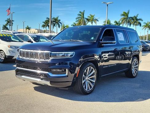 Used 2023 Jeep Grand Wagoneer 4WD w/ Flexible Seating Group image 3