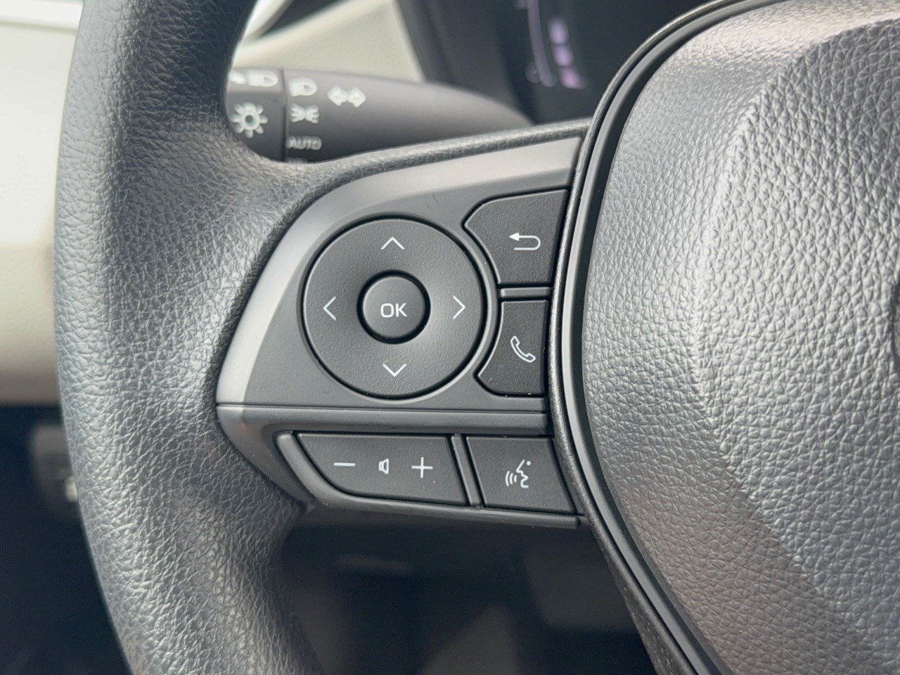 Used 2026 Toyota Corolla LE FWD image 18