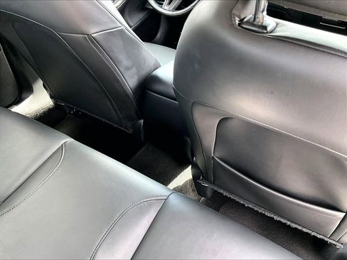 Used 2023 MAZDA MAZDA3 s image 17