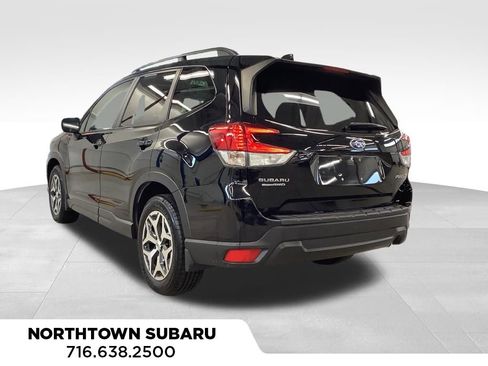 Used 2019 Subaru Forester Premium AWD/4WD image 2