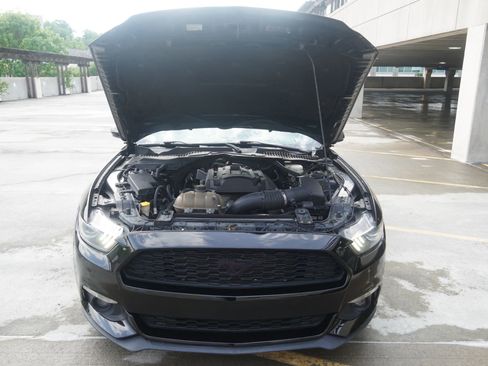Used 2015 Ford Mustang Premium RWD image 38