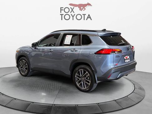Used 2026 Toyota Corolla Cross XLE w/ Convenience Package FWD image 4