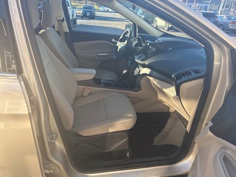 Used 2018 Ford Escape SE w/ SE Sync 3 Package image 7