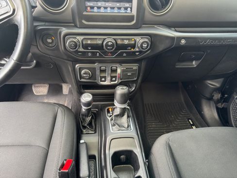 Used 2022 Jeep Wrangler Sport S AWD/4WD image 15