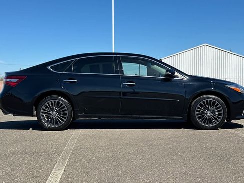 Used 2018 Toyota Avalon Touring w/ Carpet Mat Package image 2