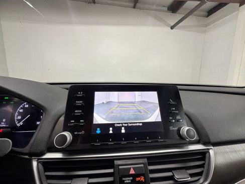 Used 2018 Honda Accord LX image 14